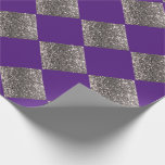 Papel De Regalo Brillante Plateado Metálico Púrpura Abstracto Chic<br><div class="desc">Un fondo púrpura profundo precioso con formas de diamante de brillo plateado hace que este patrón abstracto sea un diseño precioso para cualquier ocasión.</div>