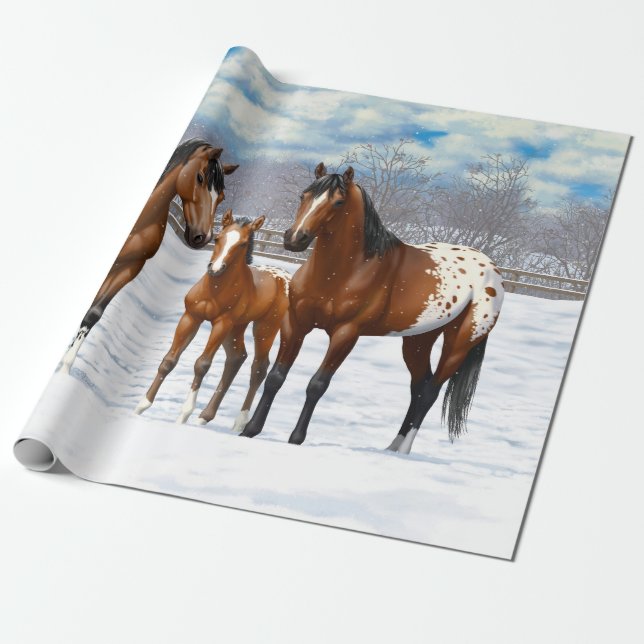 Papel De Regalo Caballos Appaloosa De La Bahía Marrón En Nieve (Desenrollado)