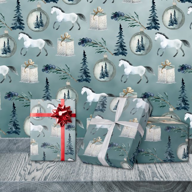 Papel De Regalo Caballos blancos de invierno Árboles y bayas azule (Winter White Horses Trees Blue Spruce & Berries Christmas Holiday Gift Wrapping Paper Rolls)