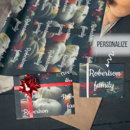 Papel De Regalo Calabazas otoñales en un jardín rústico