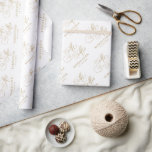 Papel De Regalo Caligrafía moderna boda de oro y blanco intemporal<br><div class="desc">Un papel de envoltura de bodas intemporal y elegante con un guión de caligrafía refinado sobre un fondo clásico,  perfecto para una celebración formal y sofisticada de los bodas. Para personalización o productos adicionales con este diseño,  por favor no dude en contactarme.</div>