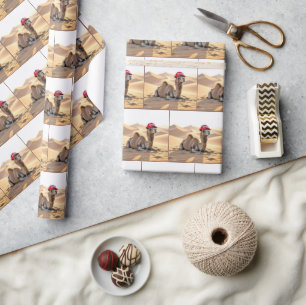Papel De Regalo Camello con gorra roja de jubilado