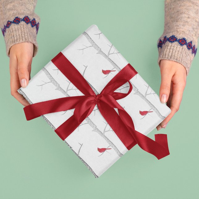 Papel De Regalo Cardenal rojo en el árbol de birch de invierno (Simple red cardinal holiday gift wrap with winter birch tree)