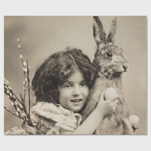 Papel De Regalo Chica de época con conejito gigante de Pascua