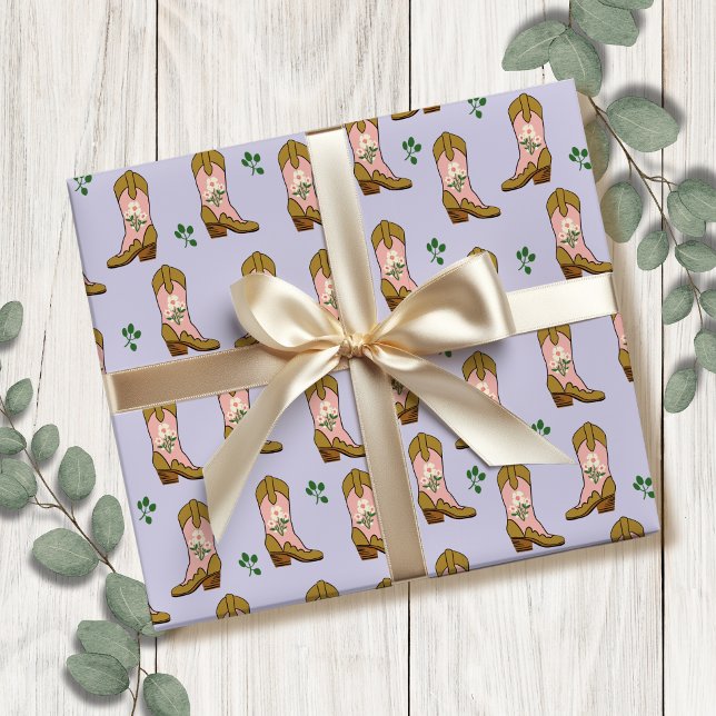 Papel De Regalo Chica del Sur Bota de vaca Cumpleaños (Cute girly wrapping paper featuring blush pink and brown  cowgirl boots on a baby blue background.)