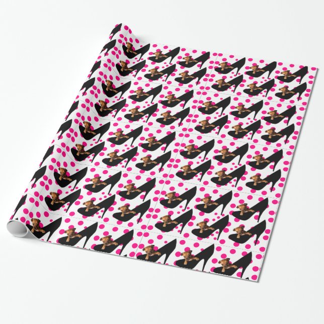 PAPEL DE REGALO CHIHUAHUA EN ZAPATO (Desenrollado)