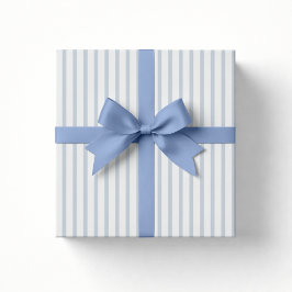 Papel De Regalo Chubasquero clásico azul / Rayado blanco y off 