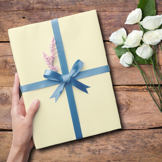 Papel De Regalo Color sólido amarillo pastel | Clásica | Elegante (Subido por el creador)