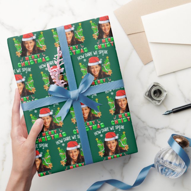 Papel De Regalo Cómo nos atrevemos a hablar Feliz Navidad Kamala H (Regalar)