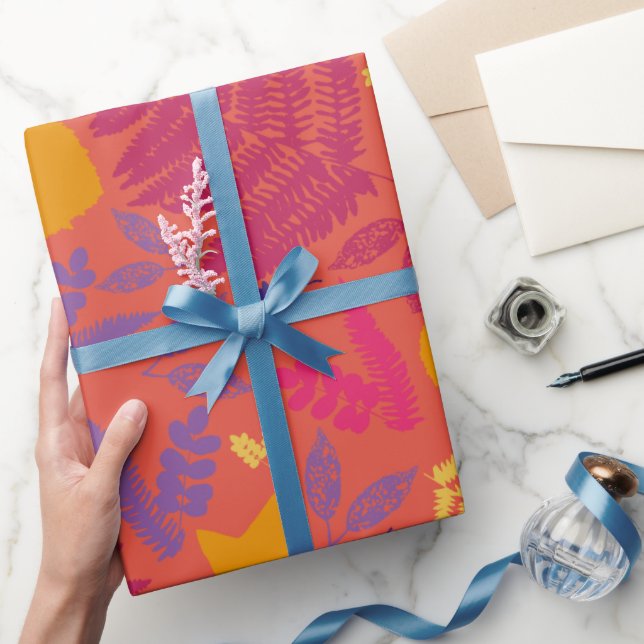 Papel de regalo con estampado de helecho rosa bril (Regalar)
