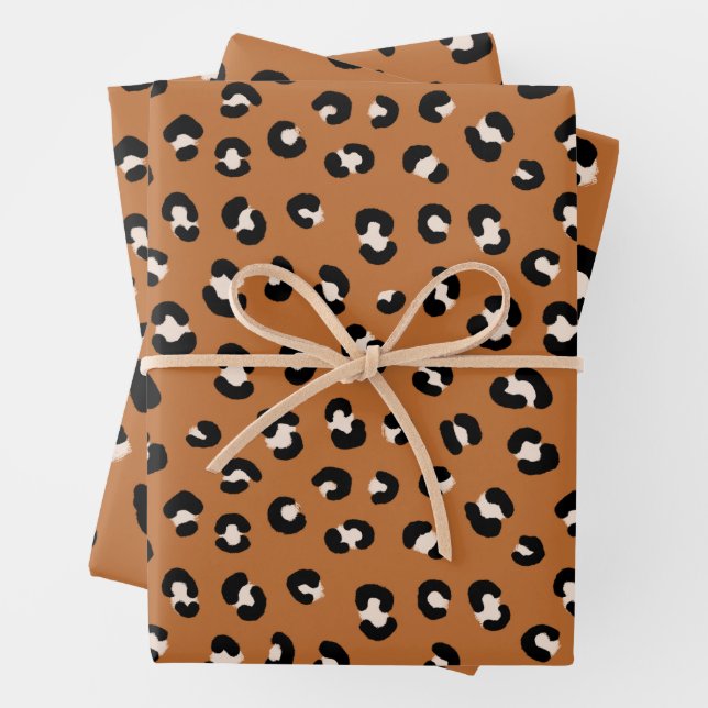Papel de regalo con estampado de leopardo chic (In situ)