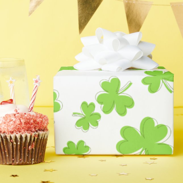Papel de regalo con estampado de trébol del Día de (Fiesta de cumpleaños )