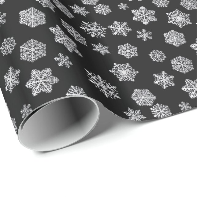 Papel De Regalo Copingos de plata sobre un fondo negro (Esquina del rollo)