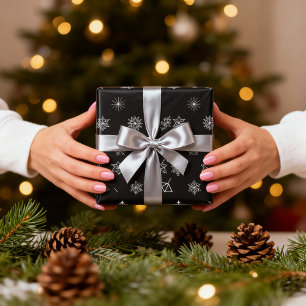 Papel De Regalo Copos de nieve blancos sobre fondo negro Navidad