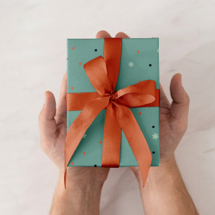 Papel De Regalo Copos de nieve y puntos sobre fondo turquesa