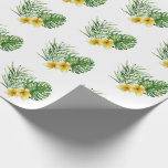 Papel De Regalo Corazón Moderno Amarillo Floral Tropical<br><div class="desc">Lindas flores tropicales amarillas y palmeras formando un corazón para tu amor,  boda,  duchas de bebé y cumpleaños. Tan bonito. Me encanta esto. Papel perfecto para esa boda de playa.</div>