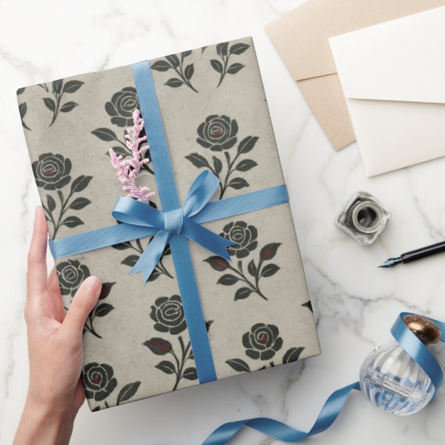 Papel De Regalo Crimson Nocturne Bloom Victorian (Regalar)