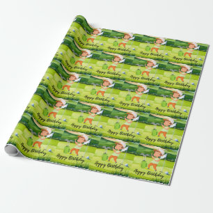 Papel De Regalo Cumpleaños de golf con Golfer en Green Grass