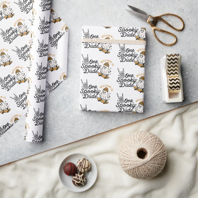 Papel De Regalo Cumpleaños de Halloween de un tipo fantasmal (Artesanía)