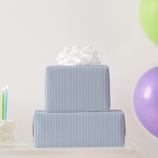 Papel De Regalo Cumpleaños Rayas Blancas Finas Azul Chic (Regalos de fiesta)