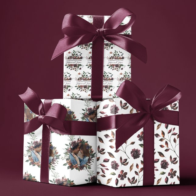 Papel de regalo de boda floral acuarela hojas (Congratulate a special couple with these personalized wrapping paper sheets! )