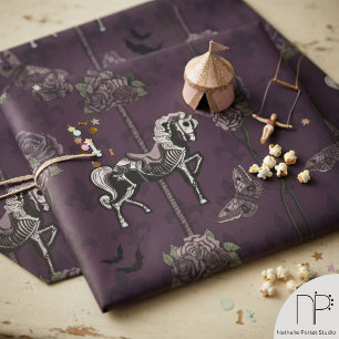 Papel de regalo de caballo de carrusel gótico púrp