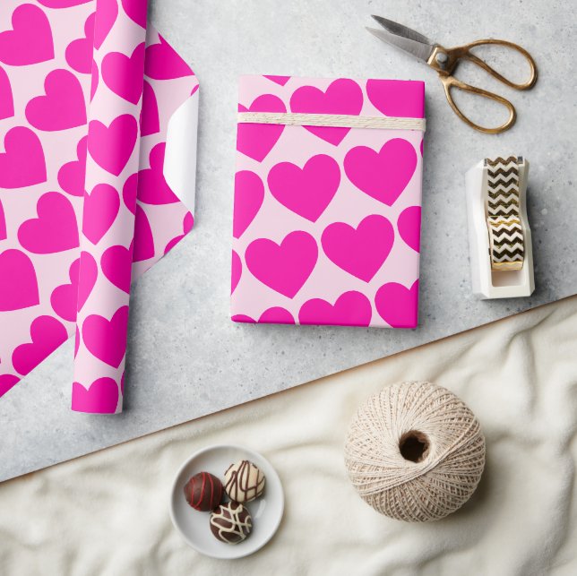 Papel de regalo de corazones rosas con fondo rosa  (Artesanía)