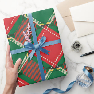 Papel de regalo de cuadros rojos y verdes