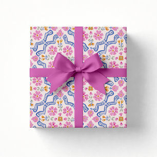 Papel de regalo de fiesta de bebé con flores rosad