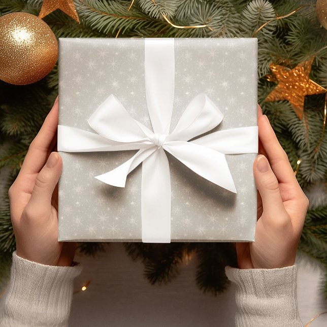 Papel de regalo de Navidad beige con copos de niev (Subido por el creador)