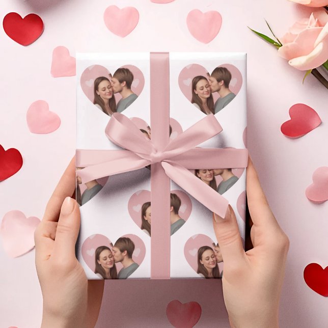 Papel de regalo del Día de San Valentín con fotos  (Subido por el creador)