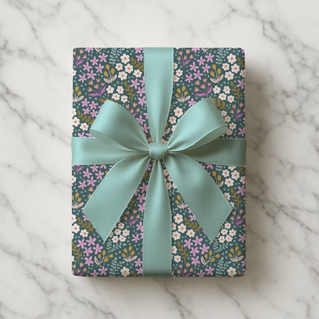 Papel De Regalo Ditsy Floral cotidiana en tonos jewel (Jewel toned ditsy floral gift wrap.)
