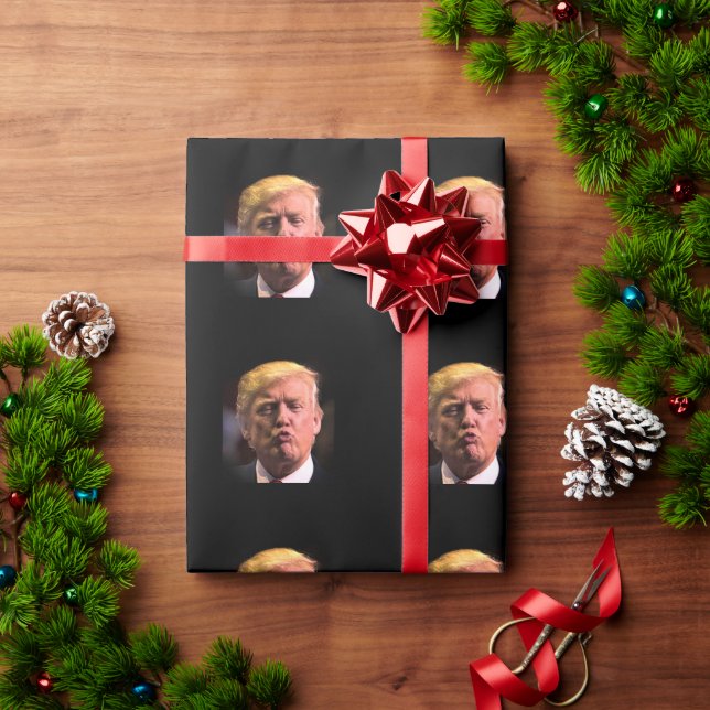 PAPEL DE REGALO DONALD TRUMP BESÓ TODO EL DOCUMENTO DE OCASIÓN (Regalo de vacaciones)