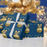 Papel De Regalo Dorado Ornament Merry Christmas Navy Blue Gift Wra<br><div class="desc">Navidades azul marino y oro envolviendo papel en un rollo. Un solo ornamento dorado con el texto de "Feliz Navidad" encima de la parte superior hace un patrón festivo en la envoltura de regalo de calidad. Elija una longitud y un tipo de papel.</div>