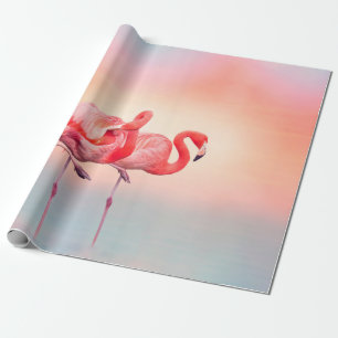 Papel De Regalo Dos flamencos rosados en el agua en sunsetflamingo