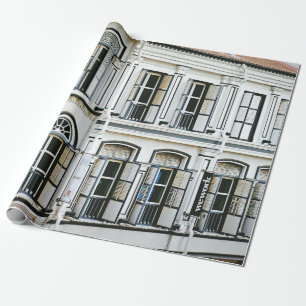 PAPEL DE REGALO EDIFICIO DE CONCRETO BLANCO DURANTE EL DÍA