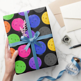 Papel De Regalo El balón de bolas coloridas sobre negro