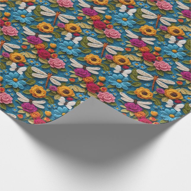 Papel De Regalo El Crochet Suave Mira Las Flores Y Las Dragonflies (Esquina)