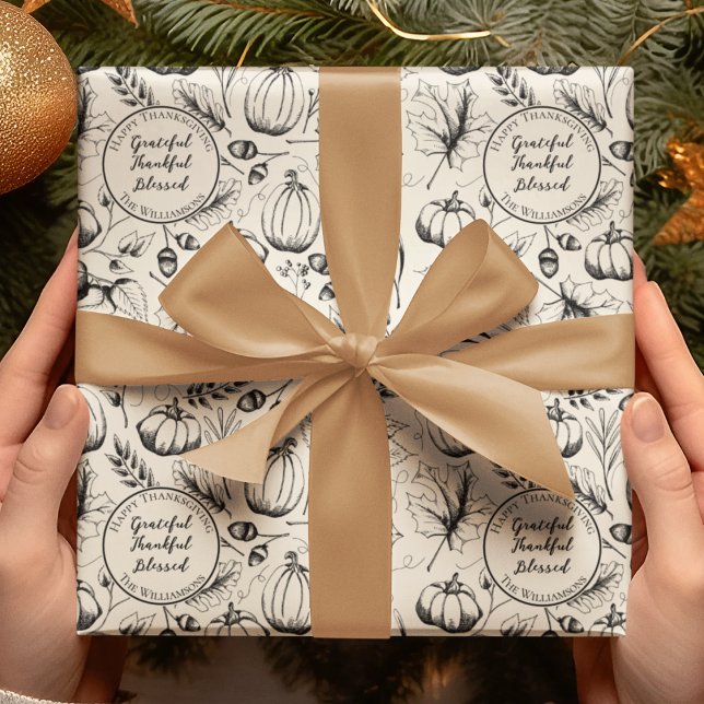 Papel De Regalo Elegante crema otoño cosecha calabazas Personaliza (Elegant Custom "Happy Thanksgiving" Hand-Drawn Fall Harvest Wrapping Paper. Pumpkins & Autumn Leaves)
