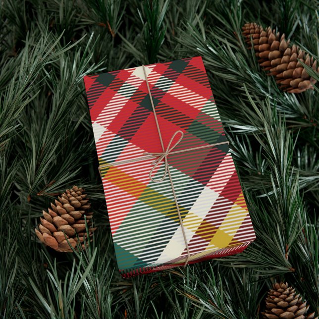 Papel De Regalo Elegante granja de la marca Red Check (Rustic Plaid Red and Green Wrapping Paper)