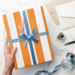 Papel De Regalo Elegante Naranja brillante y patrón rayado blanco<br><div class="desc">Simple y brillante papel de envoltura de rayas naranjas,  perfecto para bodas,  duchas de novias y cumpleaños.</div>