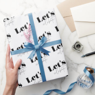 Papel de regalo elegante para celebrar cumpleaños