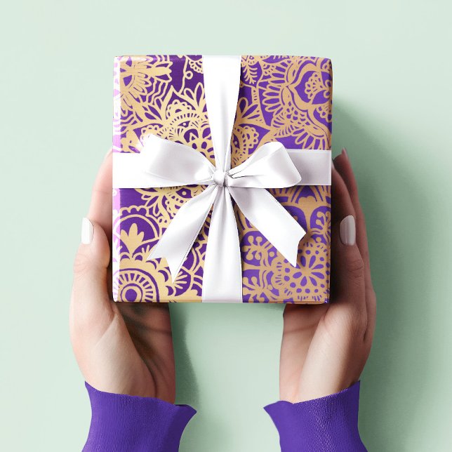 Papel De Regalo Elegante patrón de Mandala dorada púrpura (Subido por el creador)