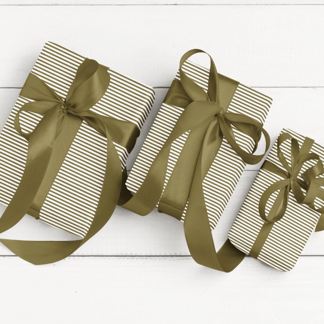 Papel De Regalo Elegante verde oliva y blanco delgado a rayas (Elegant Striped Olive Green and White Wrapping Paper. Chic Fall Color, Ideal for Autumn Birthday)