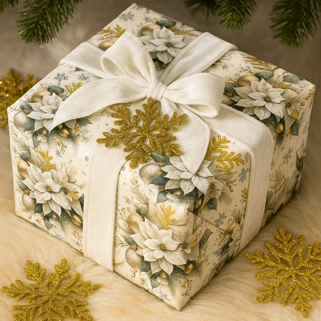 Papel De Regalo Elegantes Navidades de Poinsettia Blanca (Elegant holiday gift wrapped in poinsettias and velvet, with gold snowflakes)