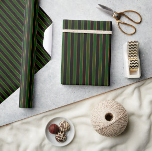 Papel de regalo enrollado con patrón de rayas vint