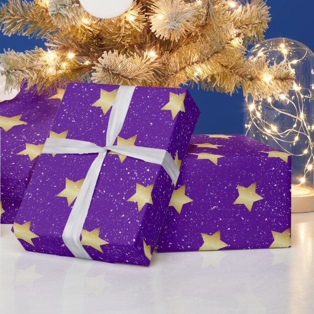 Papel De Regalo Estrellas De Oro En Morado Con Copos De Nieve (Vacaciones)