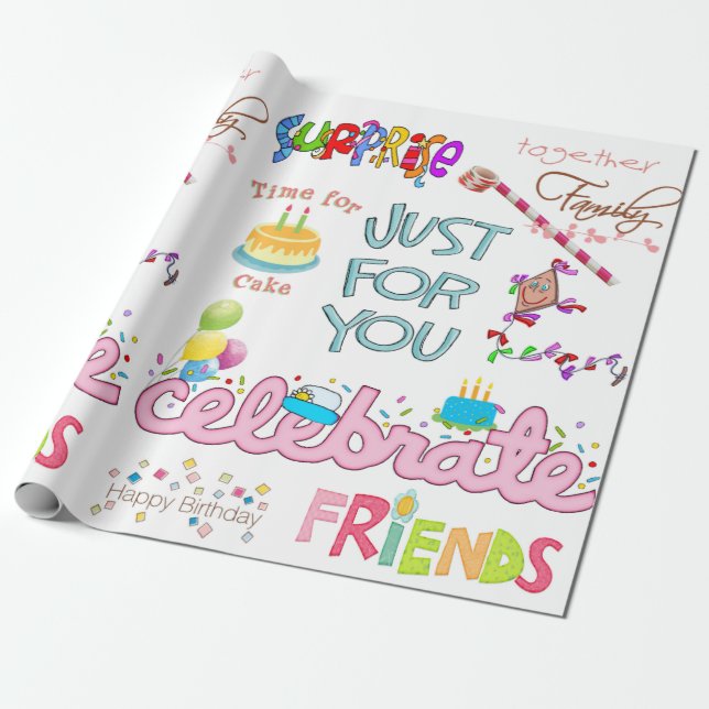 Papel De Regalo Familia de amigos de feliz cumpleaños envueltos en (Desenrollado)