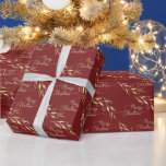 Papel De Regalo Faux Gold Burgundy Hand Letter Merry Christmas<br><div class="desc">Esta es una manera moderna y elegante de envolver los regalos de vacaciones de tus Navidades. El diseño presenta ramas falsas de berry en oro con las palabras "Feliz Navidad" en una bonita letra de escritura con letras a mano contra un fondo elegante de burdeos. El color de fondo se...</div>