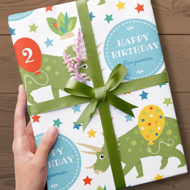 Papel De Regalo Feliz cumpleaños Dinosaur Triceratops nombre edad (Subido por el creador)